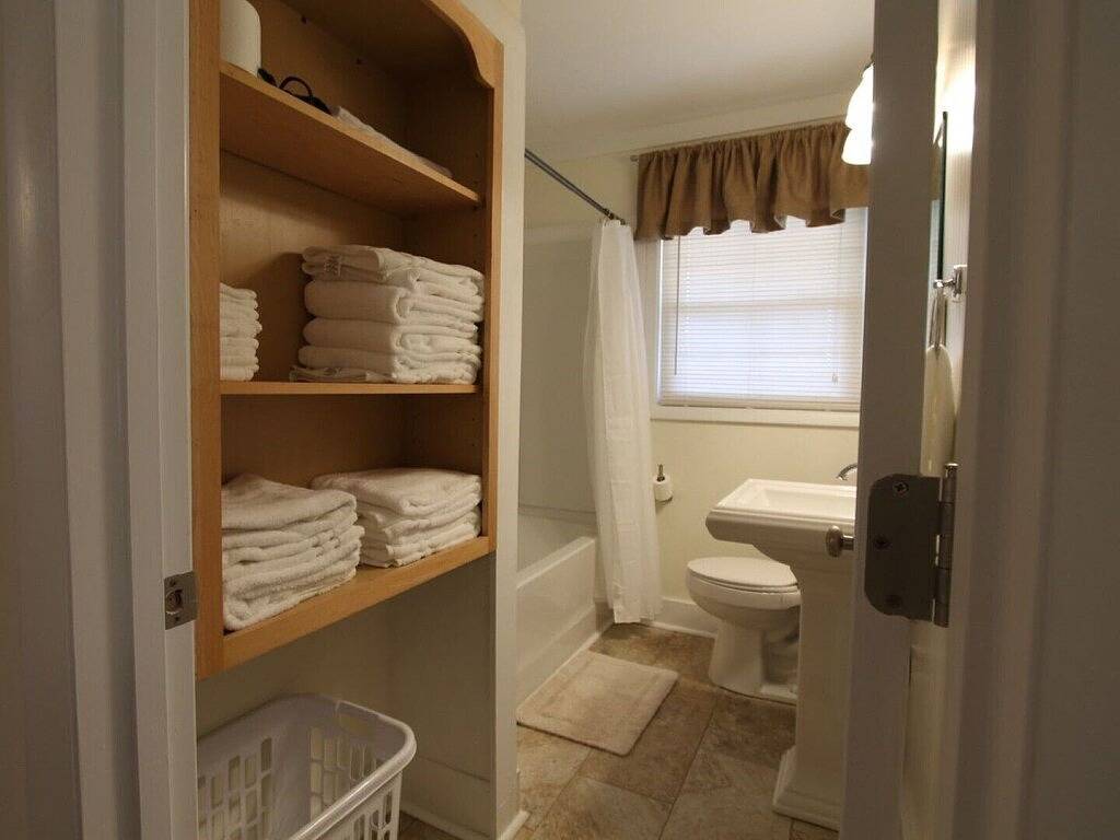 Vacation Home for 4 Guests in Charlotte, Mecklenburg County