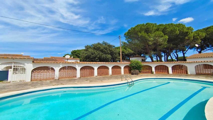 Ferienhaus für 6 Personen, mit Pool und Terrasse sowie Garten, kinderfreundlich an der Costa Brava - 2