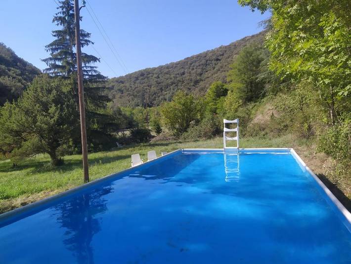 Chambre d’hôte pour 2 personnes, avec piscine ainsi que jardin et terrasse