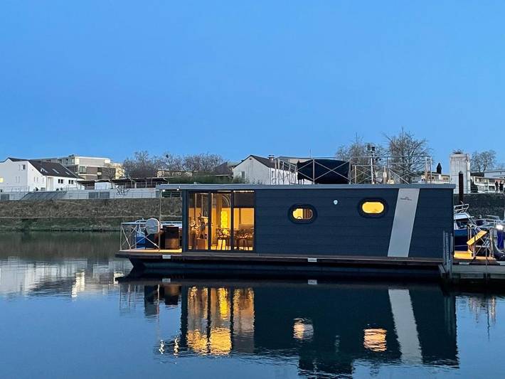 Boot voor 4 personen, with Balkon and Terras as well as Uitzicht op het meer and Uitzicht in Duisburg