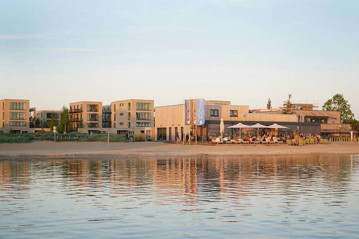 Ferienwohnung für 4 Personen, mit Pool und Terrasse in Lembruch