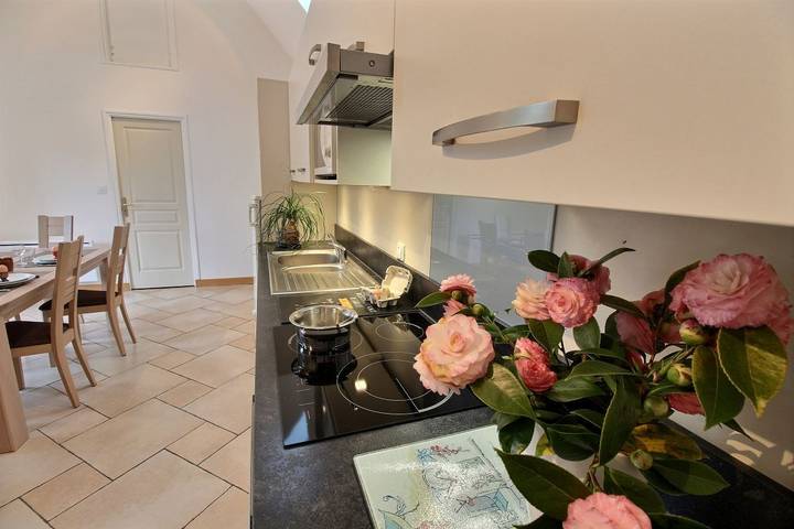 Gîte pour 6 personnes, avec jardin et terrasse à Saint-Quay-Perros - 3