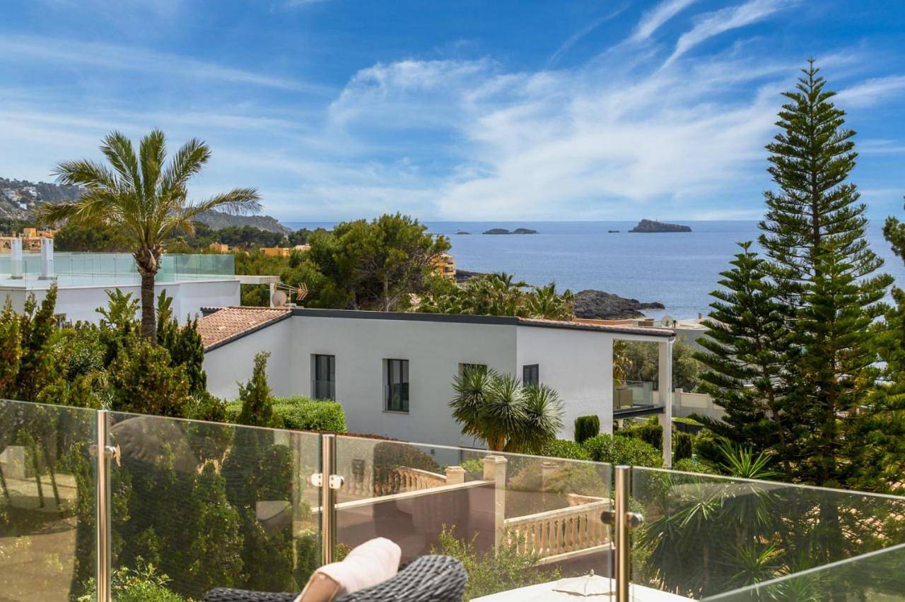 Villa with Private Pool in Santa Ponsa, Calvià