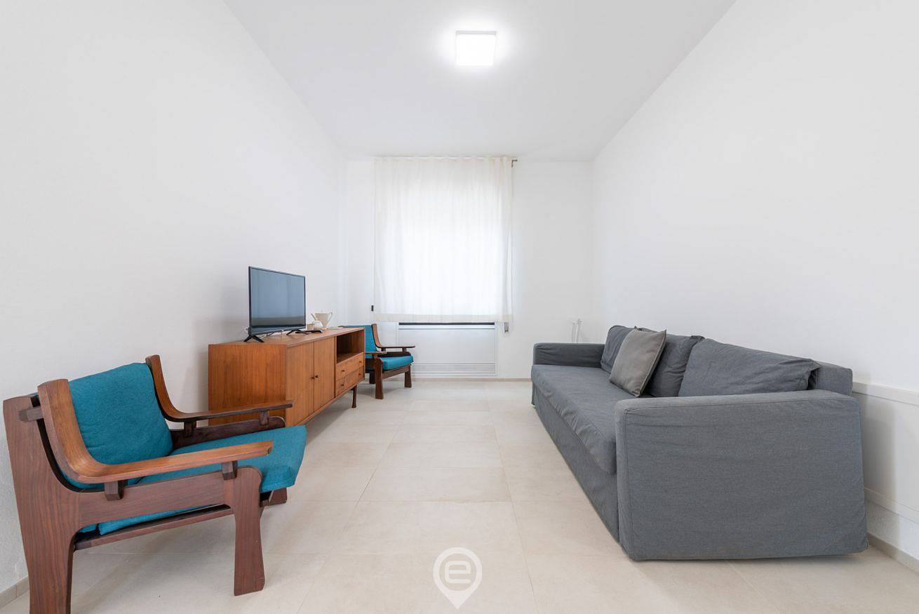 Entire apartment, Sandy Retreat in Torregrande, Oristano