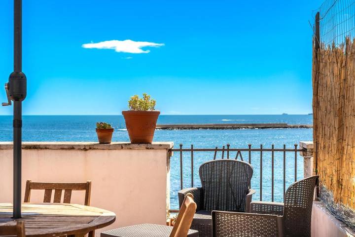 Ferienwohnung für 5 Personen, mit Terrasse und Ausblick auf Sizilien