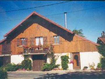 Gîte pour 4 personnes, animaux acceptés à Champdray