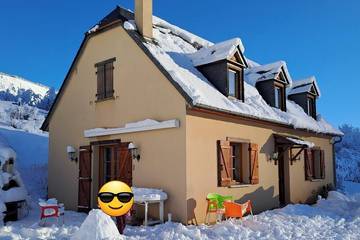 Location de vacances pour 6 personnes, avec terrasse et jardin à Arrens-Marsous