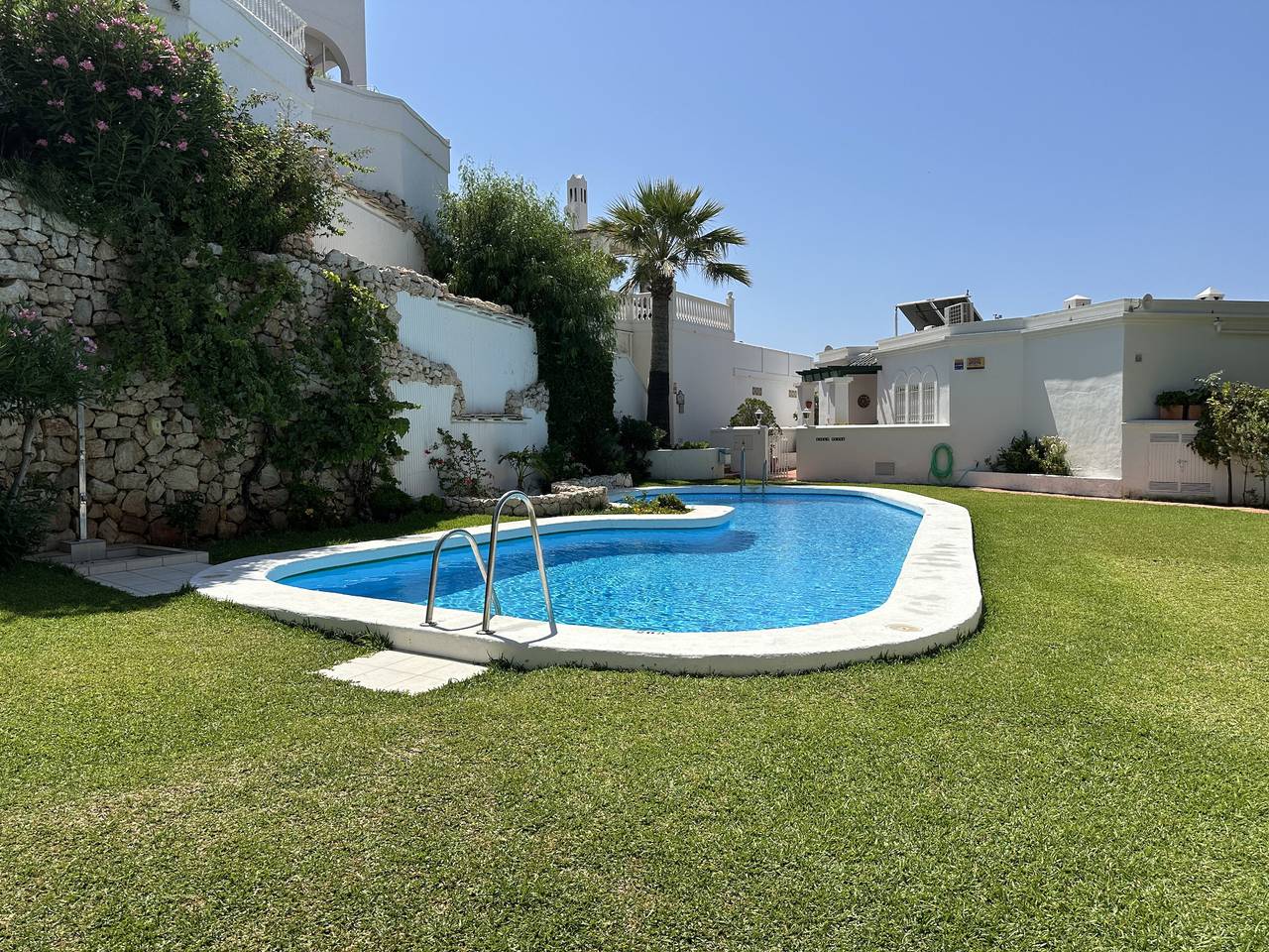 Villa Jazmin - Burriana in Playa de Burriana, Nerja