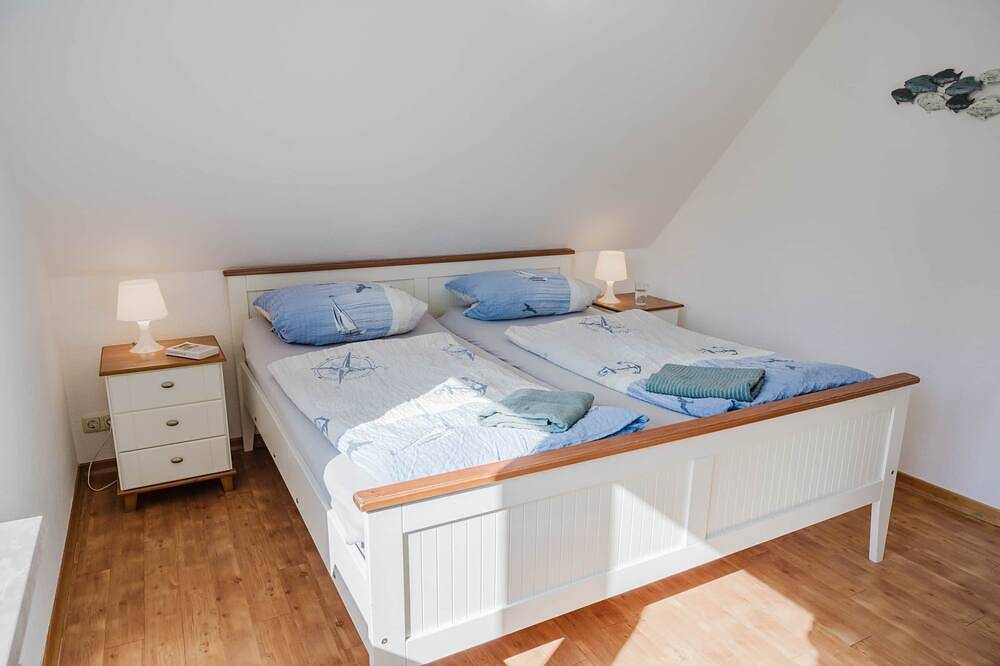 Ganze Wohnung, Landhaus Ferienwohnung 1 - Bauernhof Hopp Vadersdorf in Westfehmarn, Fehmarn