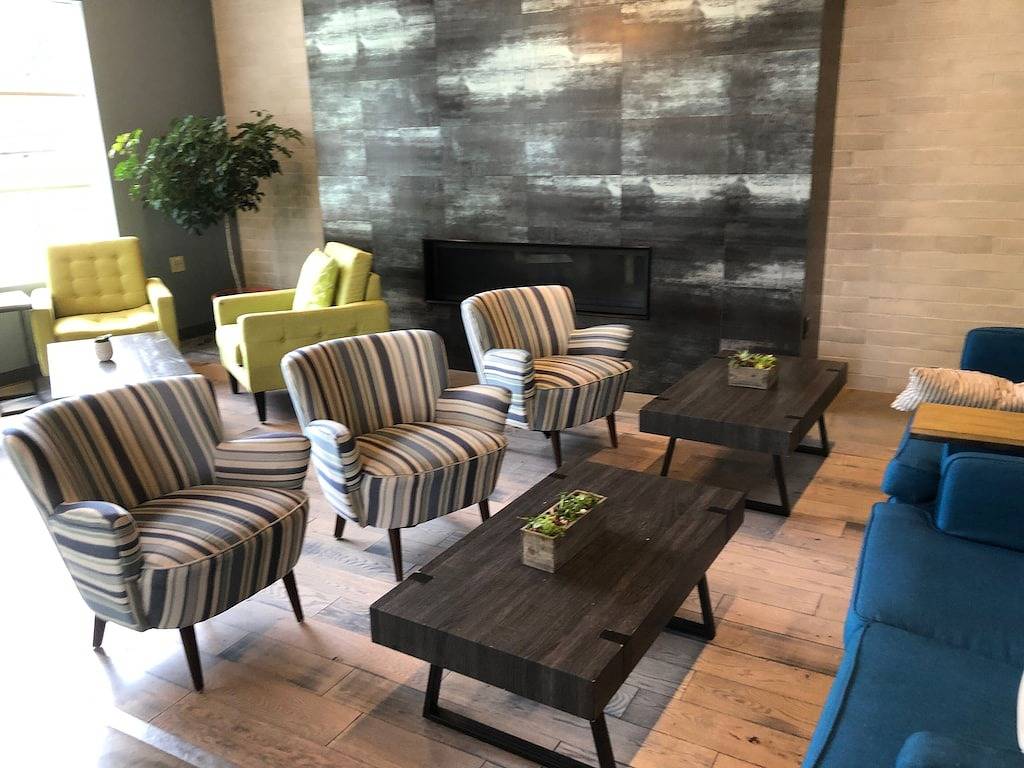 Charming Carriage House in Aussicht Neustadt in Longmont, Boulder County