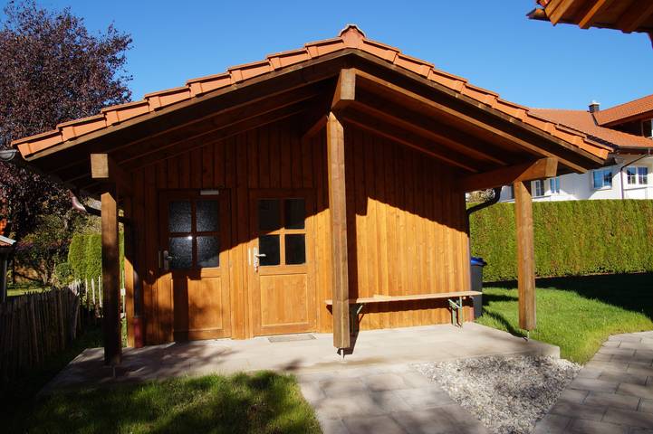 Ferienwohnung für 4 Personen, mit Balkon und Terrasse sowie Garten und Seeblick in Chieming - 3