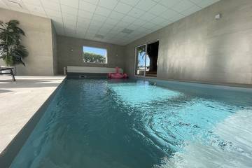 Location de vacances pour 15 personnes, avec jacuzzi et jardin, animaux acceptés à Crécy-la-Chapelle