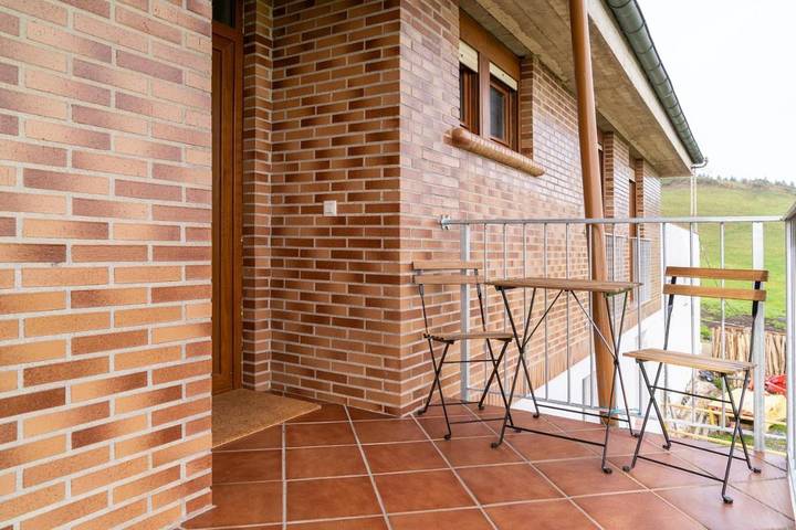 Casa rural para 8 personas, con Balcón además de Terraza y Vistas en Bareyo - 3