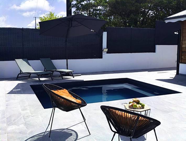 Location de vacances pour 6 personnes, avec piscine ainsi que jardin et jacuzzi dans Plage du Grand Macabou - 3