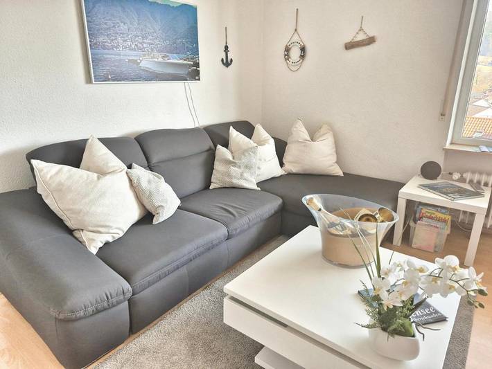 Ferienwohnung für 6 Personen, mit Balkon und Terrasse sowie Garten und Seeblick in Bodman-Ludwigshafen