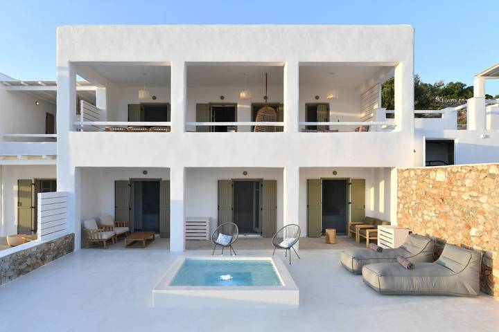 Villa pour 8 personnes, avec balcon ainsi que piscine et vue sur l’océan dans Paros