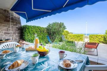 Gîte pour 4 personnes, avec terrasse dans Plage de la Gaillarde