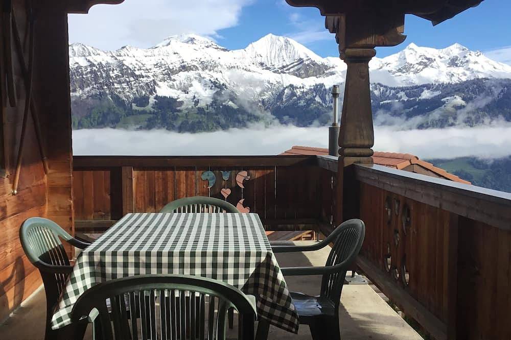 Ganze Wohnung, Sunny Studio with great view of Alps in Beatenberg, Thunersee