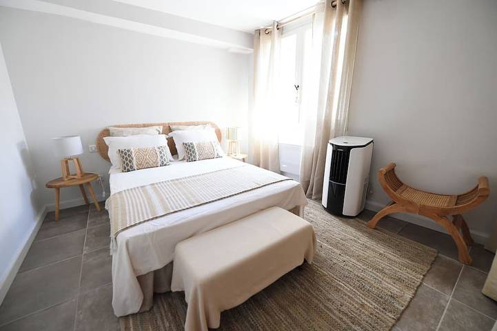 Spacious and comfortable house with patio in Roujan, Costa mediterránea (Francia)