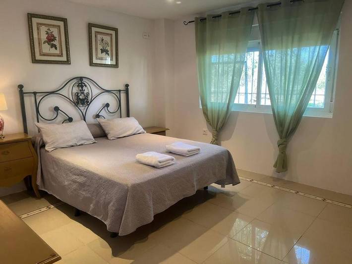 Casa rural para 14 personas, con piscina y jardín en Lucena - 4