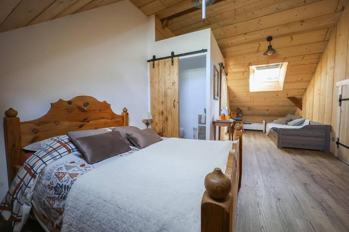 Location de vacances pour 4 personnes, avec jardin ainsi que jacuzzi et sauna à Faverges - 4