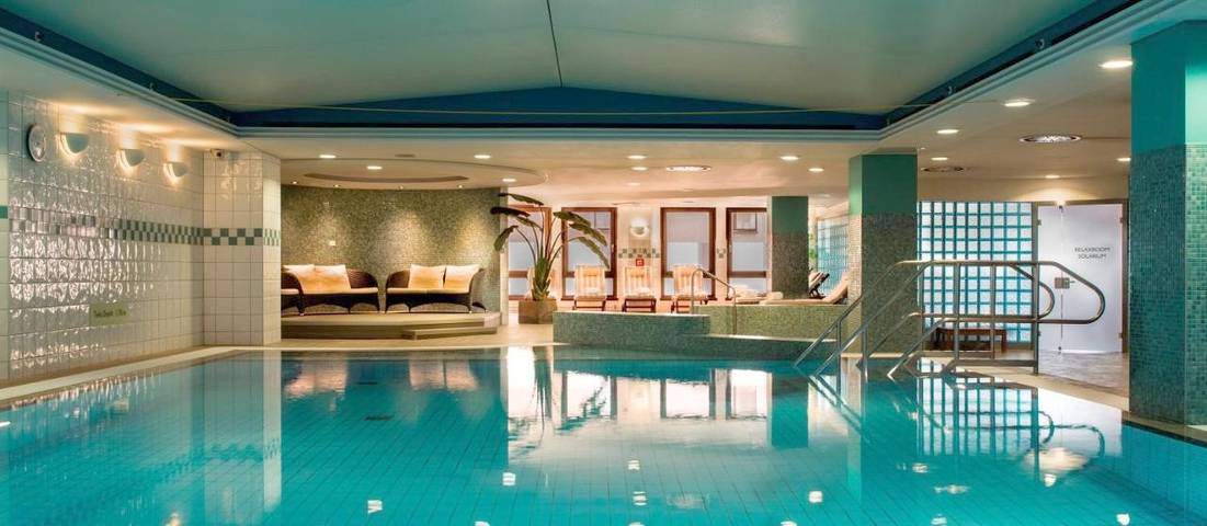 Hotel für 3 Personen, mit Whirlpool und Sauna sowie Pool und Terrasse in Residenzschloss - 3