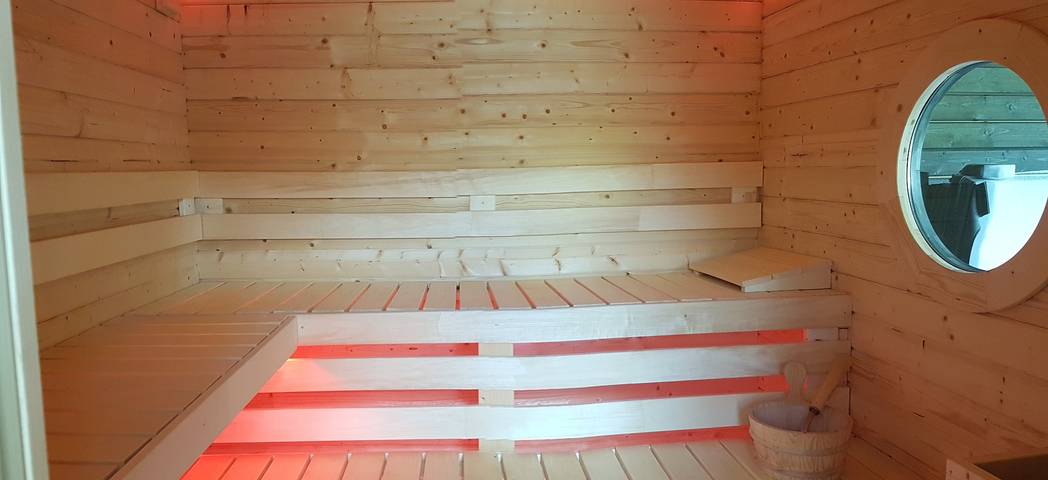 Eifel Dream Landhaus con jacuzzi exterior privado y sauna al aire libre in Plütscheid, Bitburg-Prüm