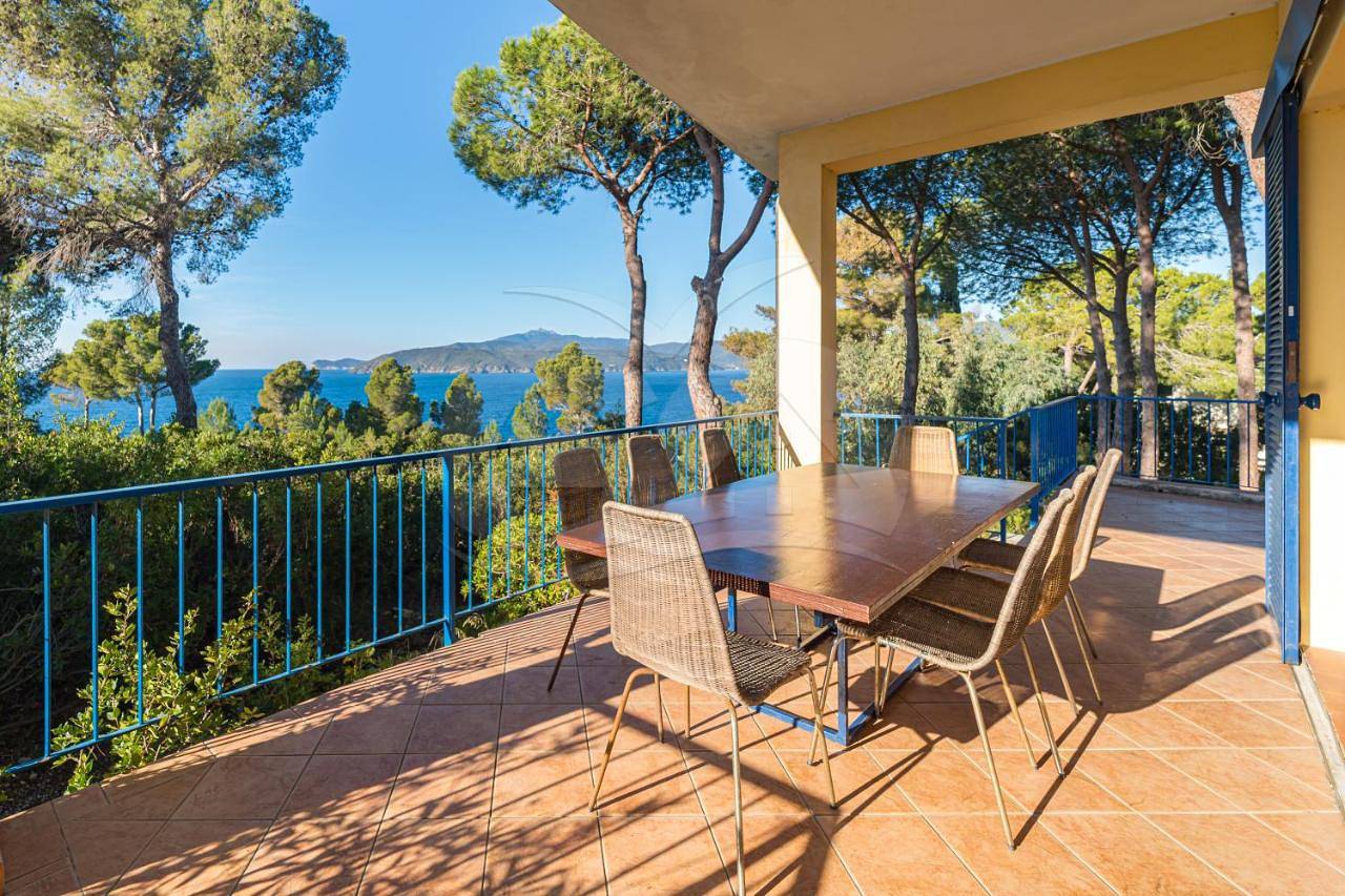 Villa Madonna delle Grazie con accesso privato al mare - Goelba in Spiaggia di Peducelli, Capoliveri