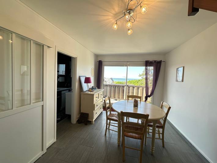 Appartement entier, Duplex vue mer, animaux Ok, parking - 6 pers. in Merville-Franceville-Plage, Région de Caen