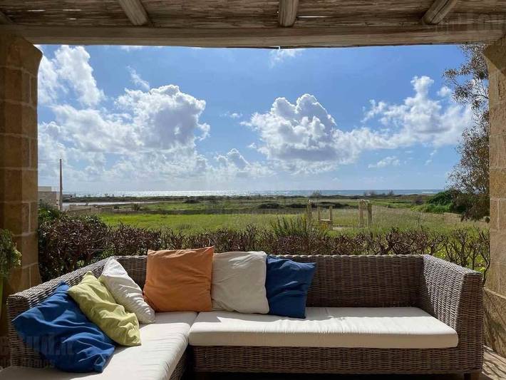 Gold Beach House by LoveSud in Torre Pali, Salve