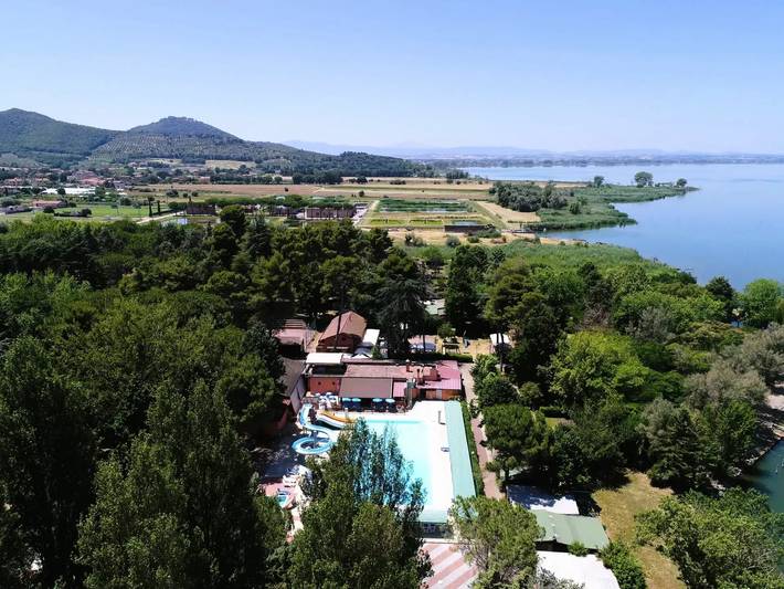 Camping für 4 Personen, mit Pool und Terrasse in Umbrien - 2