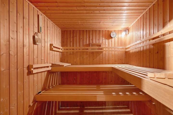 Entire apartment, Apartment 'Lemke' with Terrace, Sauna, Shared Garden and Wi-Fi in Stadt Hufingen, Donaueschingen