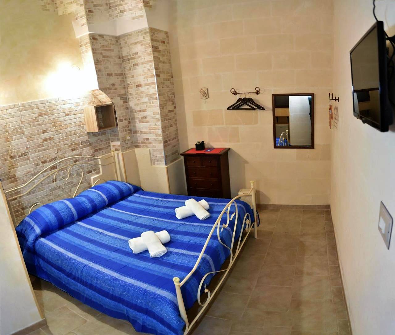 Double Room with Private Bathroom in Avetrana, Golfo di Taranto