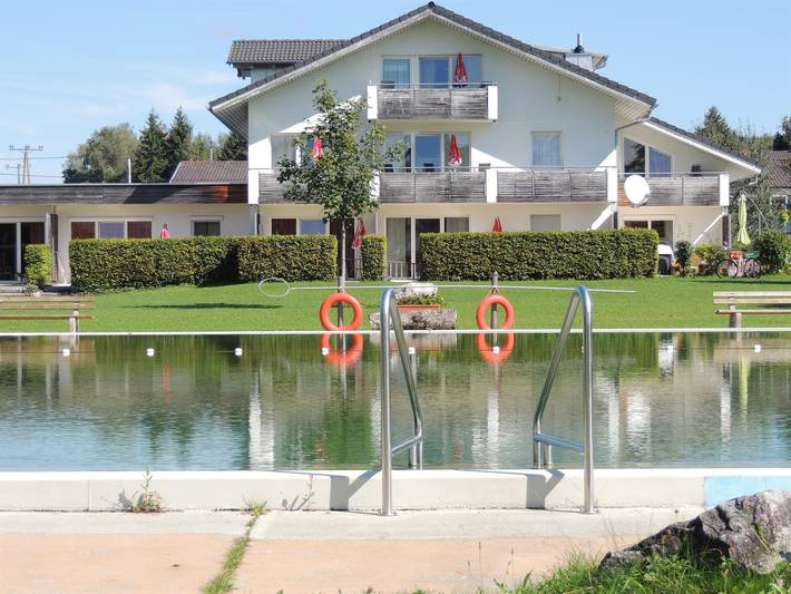 Ferienwohnung für 4 Personen, mit Balkon und Terrasse sowie Garten und Pool im Allgäu
