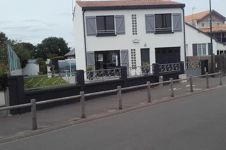 Villa pour 10 personnes, avec jardin et terrasse - 1