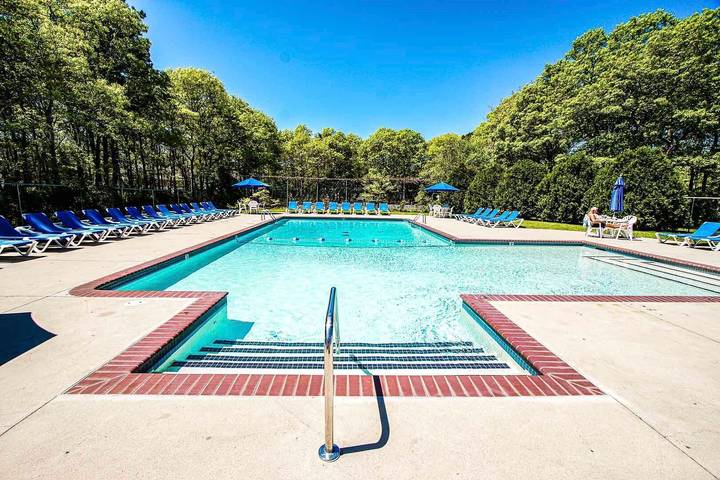 Vacation apartment for 4 people, with yard and pool - 1