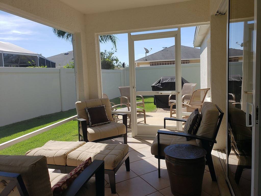 Beste Lage in den Dörfern! Lake Sumter Landing zu Fuß erreichbar in The Villages, Sumter County