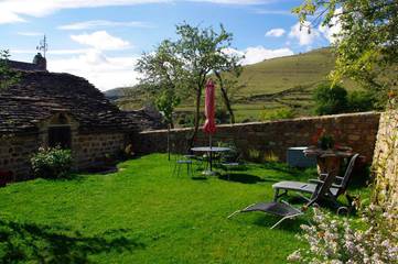 Gîte pour 3 personnes, avec jardin à Les Bondons