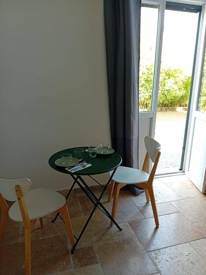 Chambre dans maison de maître in Cuers, Côte méditerranéenne (France)