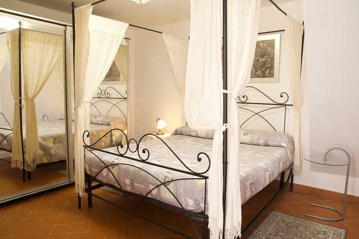 Appartamento intero, B&B la casa al vicolo - sconto 20% per le prime 2 prenotazioni in Paliano, Provincia di Frosinone