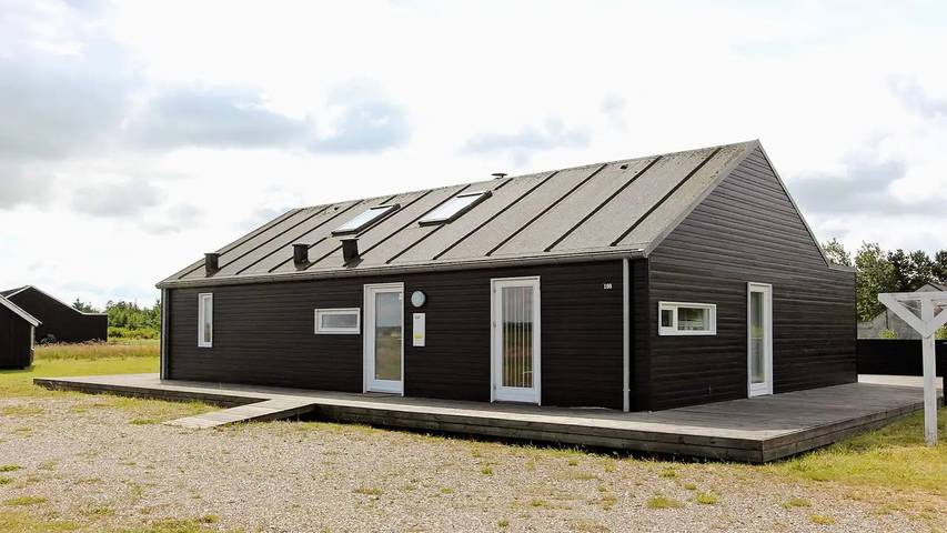 Ferienhaus für 9 Personen, mit Sauna und Whirlpool sowie Terrasse in Tranum Strand