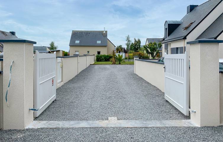 Location de vacances pour 10 personnes, avec terrasse et jardin, animaux acceptés à Le Vivier-sur-Mer - 4