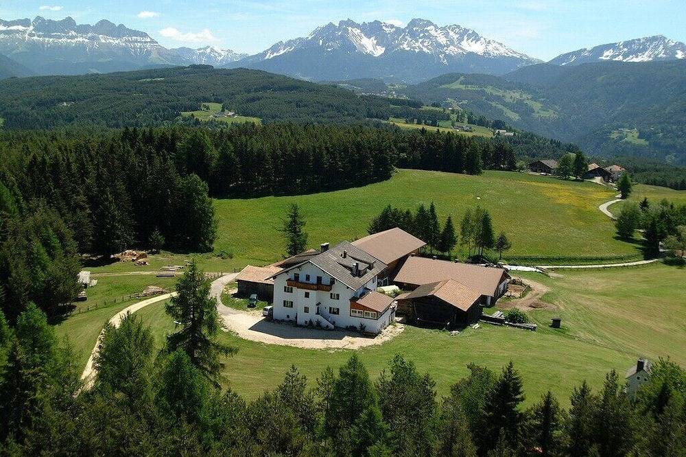 Schadnerhof-Panorama-Suite; Dolomiten, ruhige, sonnige Einzellage, Hp auf Wunsch in Deutschnofen, Eggental