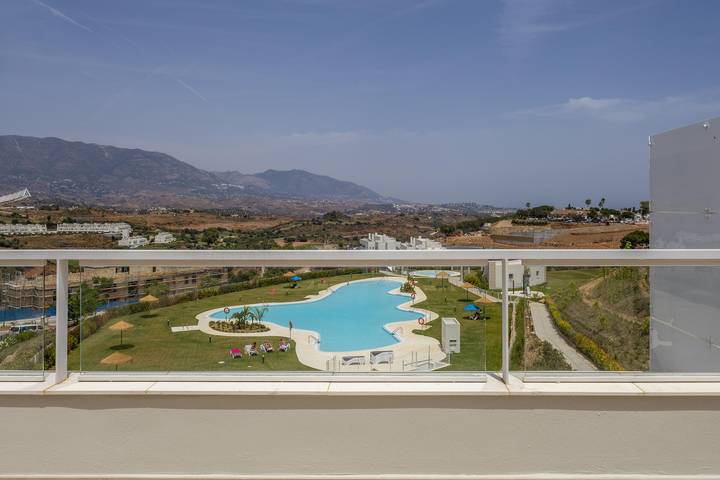 Location de vacances pour 4 personnes, avec terrasse et piscine dans La Cala Golf