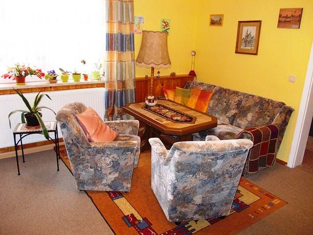 Ganze Ferienwohnung, Ferienwohnung Claving -Ferienwohnung mit 2 Räumen in Rudolstadt, Saaleland