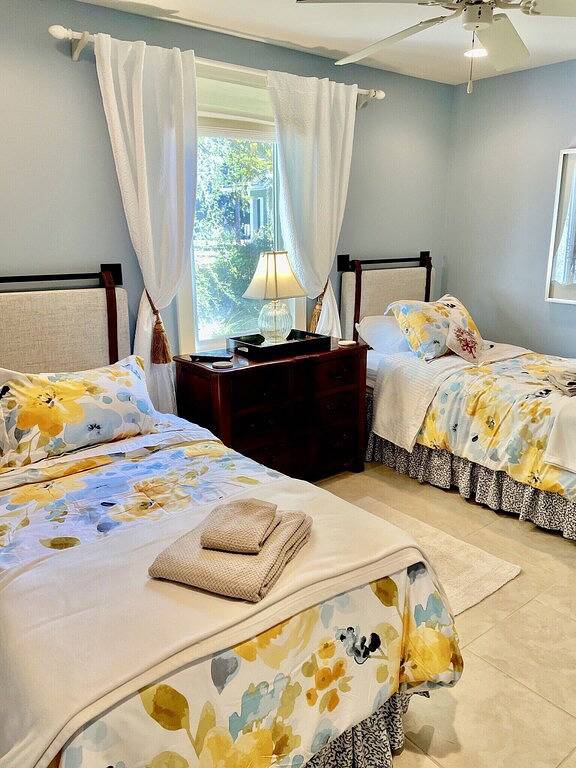 Ganze Wohnung, The Manhattan Suite (Apartment 2), at Magnolia Court in Beaufort, Beaufort County