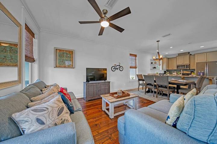 Vacation rental for 8 people, with balcony and pool in Santa Rosa Beach