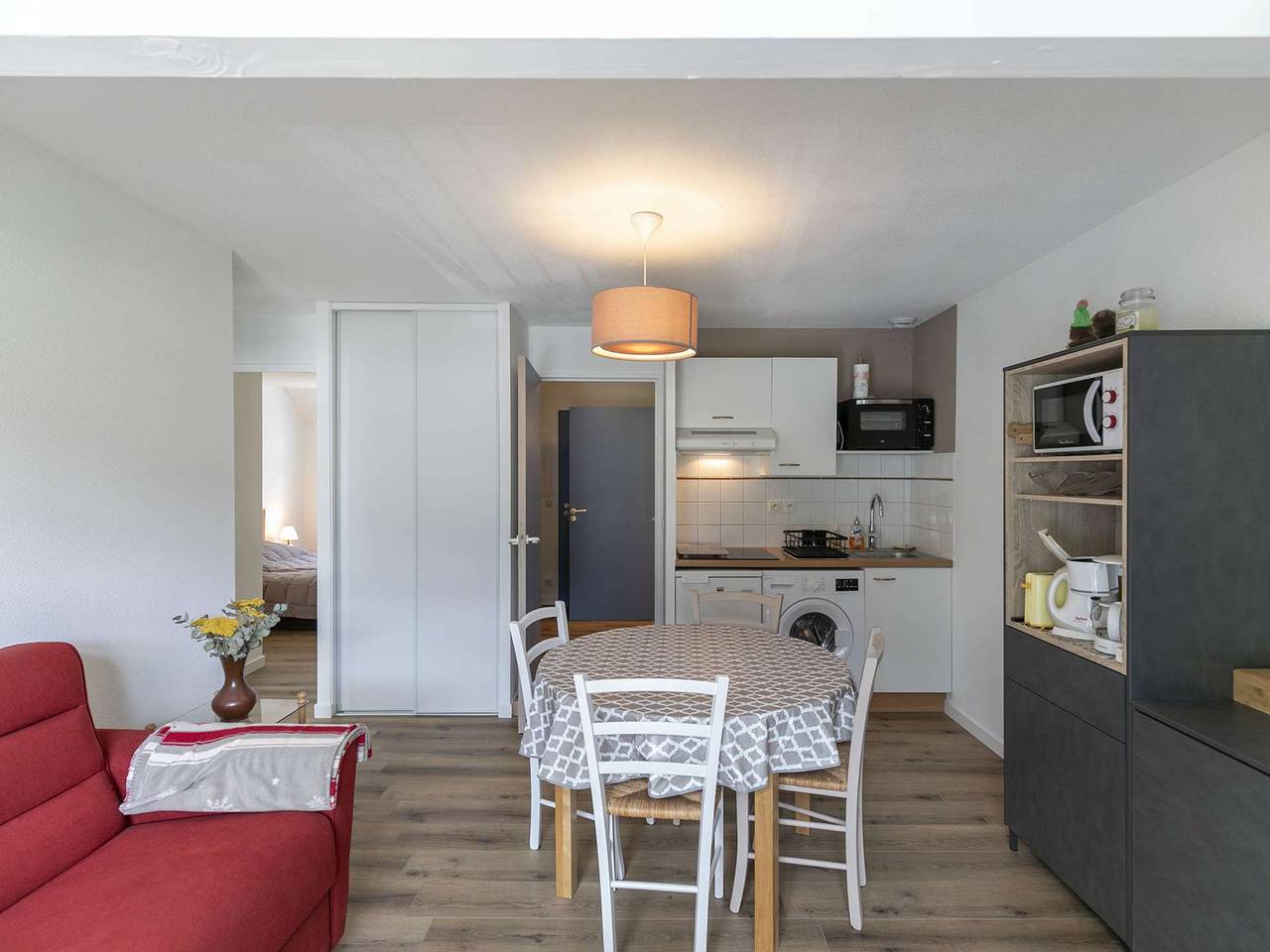 Apartamento entero, T3 tranquilo, 6 pers, terraza, totalmente equipado in Esquièze-Sère, Parque nacional de los Pirineos
