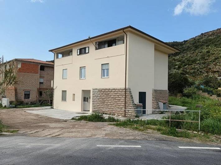 Gîte pour 5 personnes, avec Jardin et Vue à Bosa Marina - 3