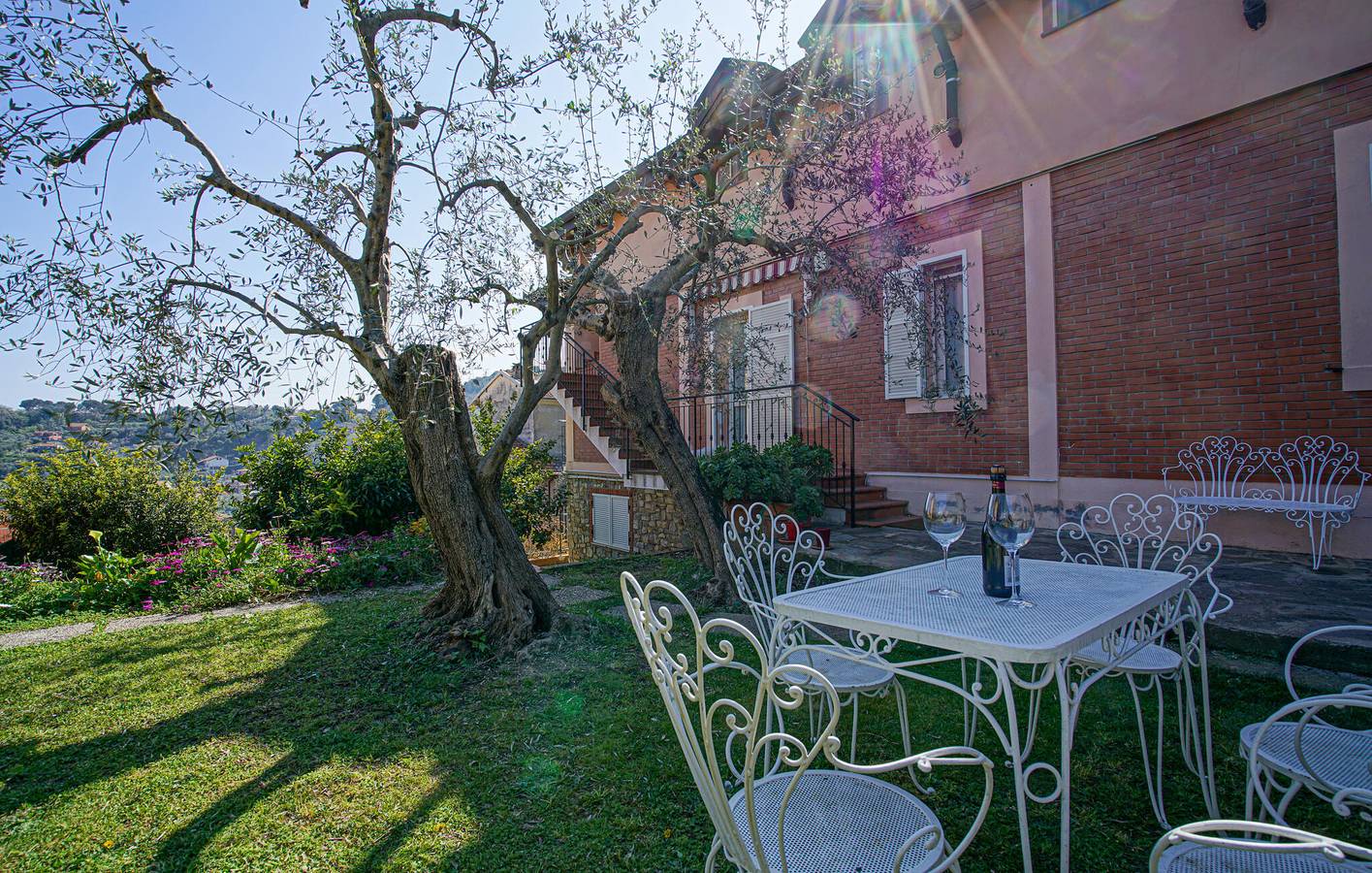 Acogedor apartamento en Montegrazie con terraza y wifi in Borgo Sant'Agata, Imperia